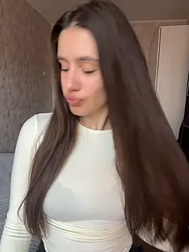 Snapshot of Selena_Mur_ chatting on 5, 7, 2026 Selena Mur online show from 5, 7, 2026