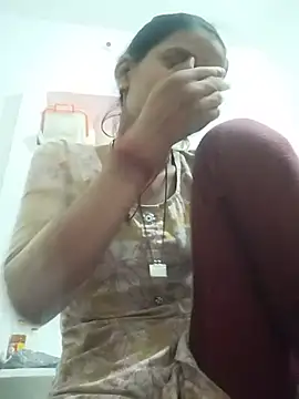 Snapshot of Student_garl_1 chatting on 4, 7, 2026 Student garl 1 online show from 4, 7, 2026