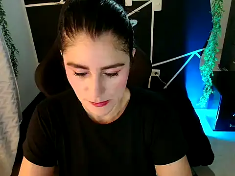 LUCYMILF SEXY online show from 11, 5, 2026