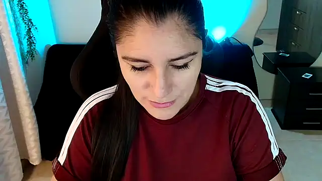 LUCYMILF SEXY online show from 21, 5, 2026