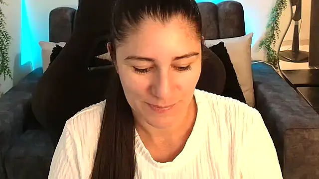 LUCYMILF SEXY online show from 31, 5, 2026