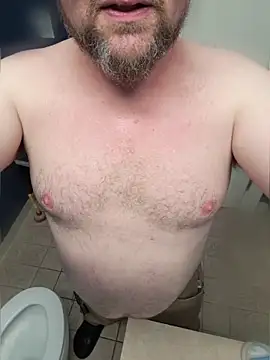 Snapshot of Hungdilf chatting on 4, 5, 2026 Hungdilf online show from 4, 5, 2026