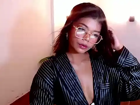 Snapshot of charlene_pretty chatting on 17, 6, 2026 charlene pretty online show from 17, 6, 2026