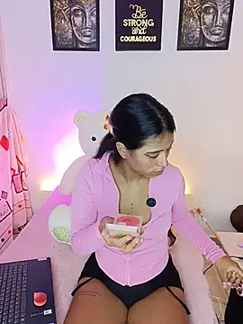 Snapshot of Raven_stonee01 chatting on 18, 6, 2026 Raven stonee01 online show from 18, 6, 2026