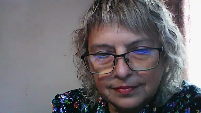 Snapshot of ElizabethGorden chatting on 4, 8, 2026 ElizabethGorden online show from 4, 8, 2026
