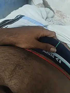 Snapshot of smallIdick_69 chatting on 2, 7, 2026 smallIdick 69 online show from 2, 7, 2026