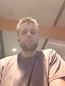 leeoslut online show from 18, 6, 2026