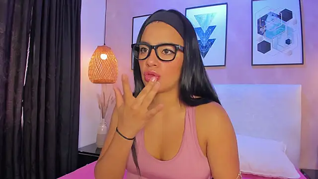 Snapshot of Hilaryportman149 chatting on 6, 5, 2026 Hilaryportman149 online show from 6, 5, 2026