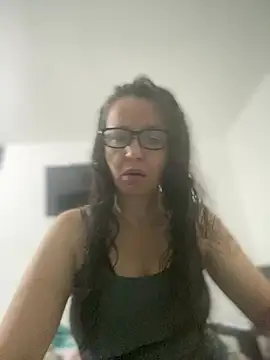 Soy Camila8 online show from 12, 6, 2026