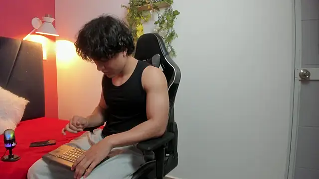 Snapshot of latin_beast4 chatting on 4, 6, 2026 latin beast4 online show from 4, 6, 2026