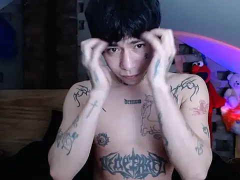 Snapshot of Tattooeddig chatting on 6, 5, 2026 Tattooeddig online show from 6, 5, 2026