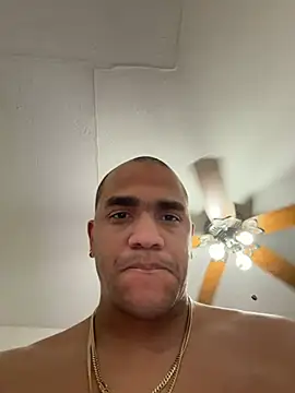 Snapshot of Carr97 chatting on 7, 7, 2026 Carr97 online show from 7, 7, 2026