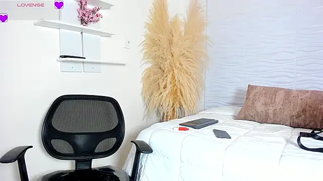 BritneyAndMaleth online show from 15, 5, 2026
