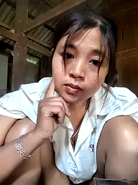 Snapshot of Tryphena chatting on 5, 5, 2026 Tryphena online show from 5, 5, 2026