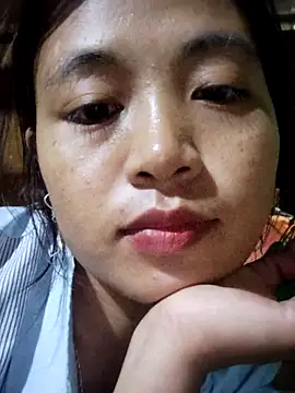 Snapshot of Tryphena chatting on 8, 5, 2026 Tryphena online show from 8, 5, 2026