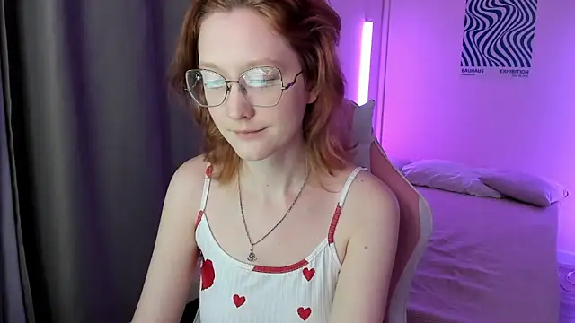 Snapshot of LunaTerry chatting on 16, 5, 2026 LunaTerry online show from 16, 5, 2026