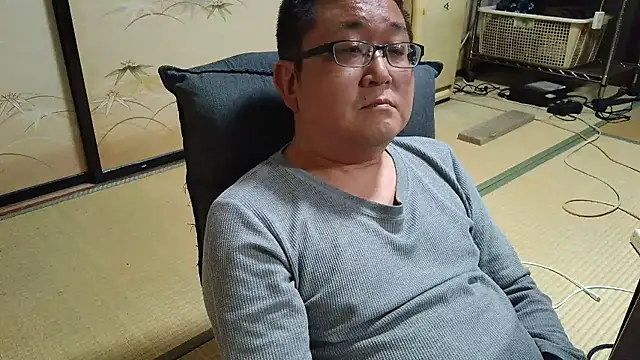Snapshot of Tkousuke chatting on 10, 5, 2026 Tkousuke online show from 10, 5, 2026