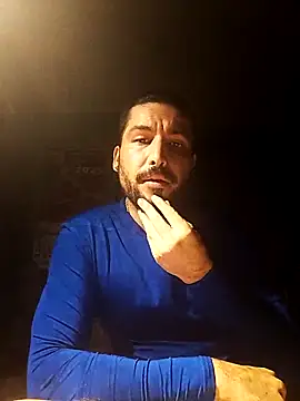 Snapshot of emebigboy chatting on 5, 5, 2026 emebigboy online show from 5, 5, 2026