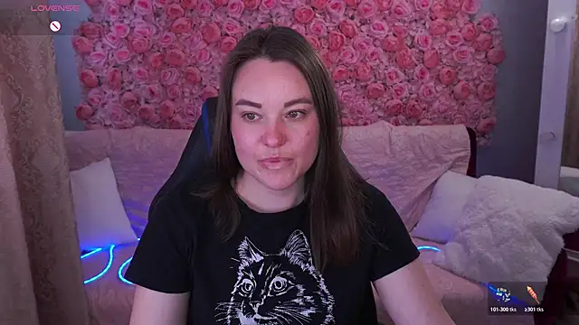 Snapshot of DaisyMoonn chatting on 6, 5, 2026 DaisyMoonn online show from 6, 5, 2026
