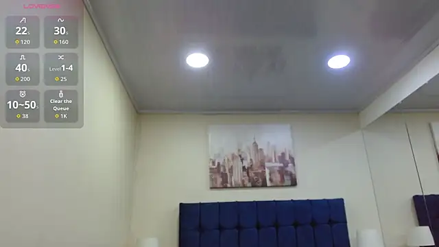 Snapshot of ValerieLyon_ chatting on 4, 6, 2026 ValerieLyon online show from 4, 6, 2026