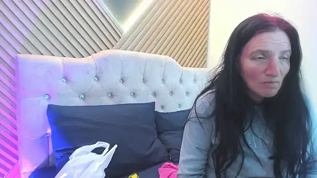 CloeMature online show from 15, 6, 2026