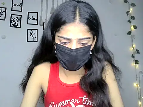 Snapshot of SASSY__BABY_ chatting on 4, 7, 2026 SASSY BABY online show from 4, 7, 2026