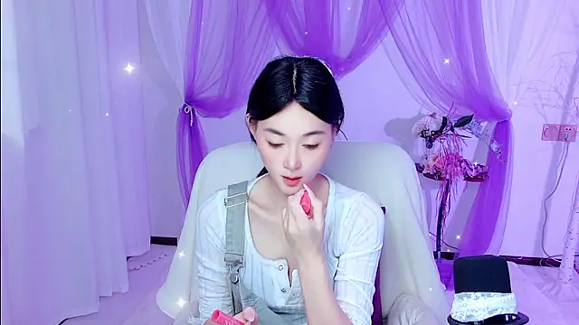 Snapshot of Tili_Lucky chatting on 8, 7, 2026 Tili Lucky online show from 8, 7, 2026