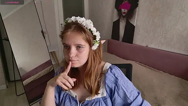 Snapshot of Luna404 chatting on 12, 7, 2026 Luna404 online show from 12, 7, 2026