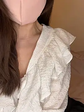 Snapshot of runo_kana chatting on 6, 5, 2026 runo kana online show from 6, 5, 2026