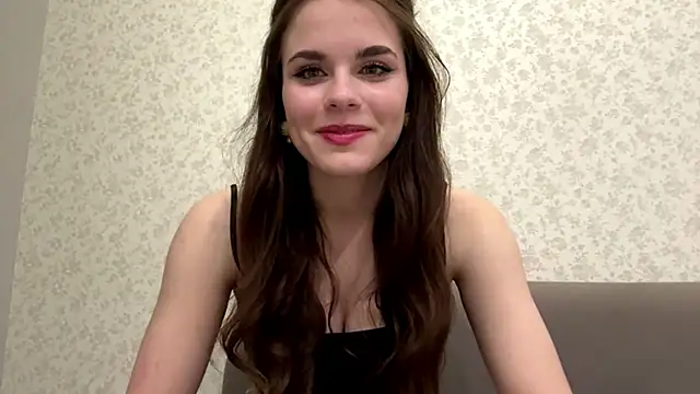 Snapshot of JeniceSourwine chatting on 8, 5, 2026 JeniceSourwine online show from 8, 5, 2026