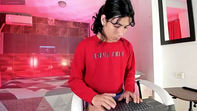 angel hass18 online show from 27, 5, 2026