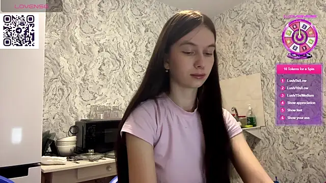 Snapshot of HinaDesire chatting on 29, 5, 2026 HinaDesire online show from 29, 5, 2026