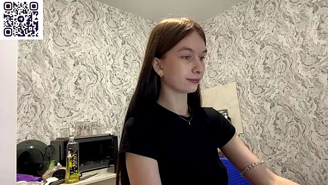Snapshot of HinaDesire chatting on 6, 6, 2026 HinaDesire online show from 6, 6, 2026