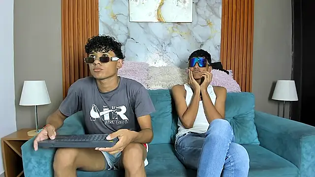 Snapshot of BOUL_GUYS chatting on 8, 5, 2026 BOUL GUYS online show from 8, 5, 2026