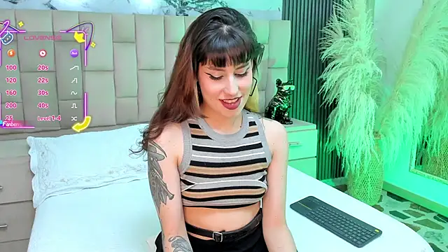 Snapshot of AmbarDupont_ chatting on 4, 6, 2026 AmbarDupont online show from 4, 6, 2026