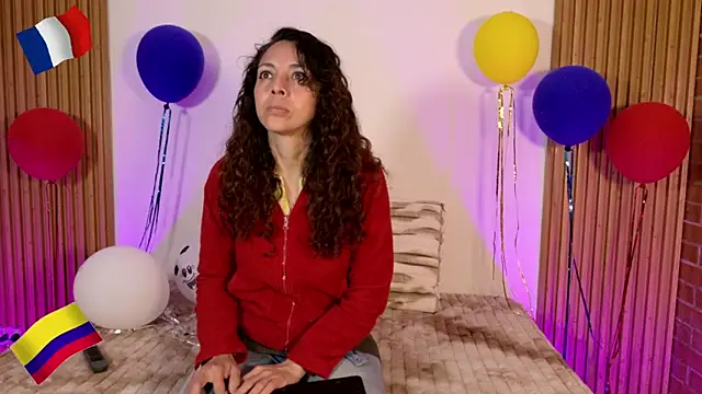 Snapshot of alissonandree chatting on 2, 7, 2026 alissonandree online show from 2, 7, 2026