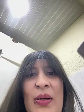 Snapshot of Alejandra_alson chatting on 7, 5, 2026 Alejandra alson online show from 7, 5, 2026