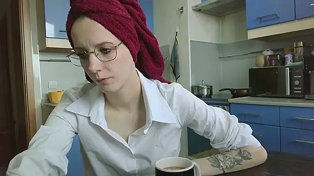 Snapshot of Lucy_Crystal chatting on 16, 5, 2026 Lucy Crystal online show from 16, 5, 2026