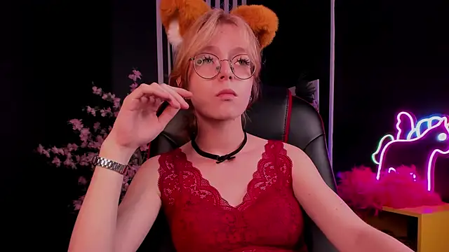 Snapshot of FoxxyyPolly chatting on 5, 7, 2026 FoxxyyPolly online show from 5, 7, 2026