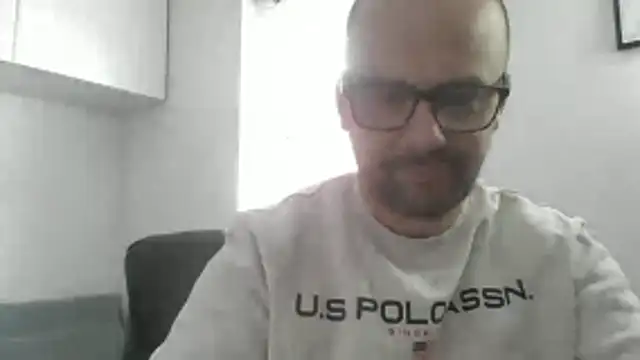 Snapshot of NakedAndrewHot chatting on 15, 5, 2026 NakedAndrewHot online show from 15, 5, 2026