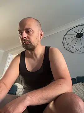 Snapshot of NakedAndrewHot chatting on 4, 7, 2026 NakedAndrewHot online show from 4, 7, 2026