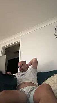 Snapshot of NakedAndrewHot chatting on 5, 7, 2026 NakedAndrewHot online show from 5, 7, 2026