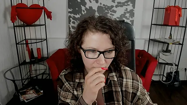 AureliaGleam online show from 5, 6, 2026