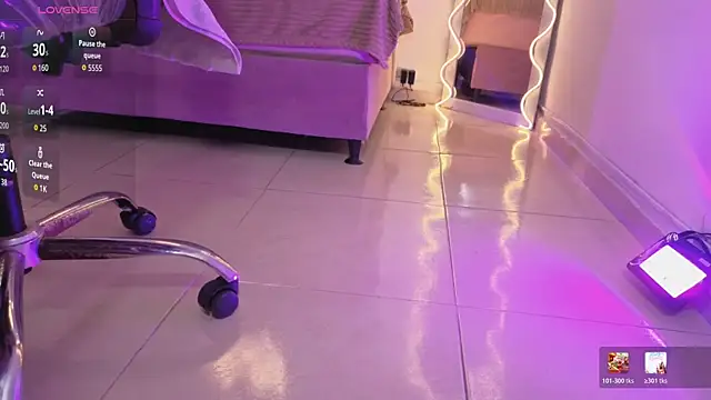 CRISTALBROKE TAY online show from 24, 7, 2026