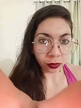 Mia essence online show from 13, 7, 2026