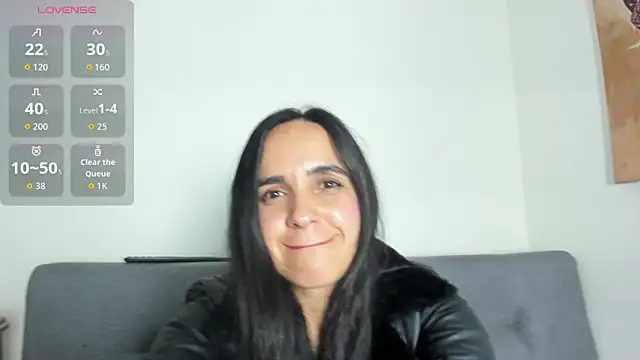 Snapshot of Lizeth_White_ chatting on 9, 6, 2026 Lizeth White online show from 9, 6, 2026