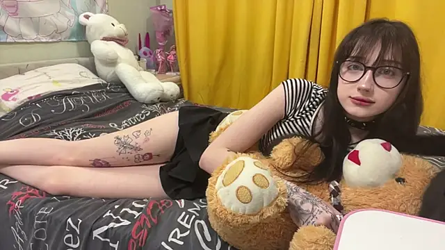 Snapshot of SleepyKristi chatting on 2, 6, 2026 SleepyKristi online show from 2, 6, 2026