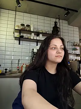Snapshot of Molli_lii chatting on 8, 5, 2026 Molli lii online show from 8, 5, 2026