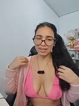Snapshot of alanahot94 chatting on 7, 6, 2026 alanahot94 online show from 7, 6, 2026