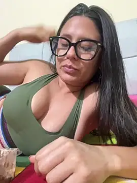 Snapshot of Afroditaxxx1 chatting on 18, 5, 2026 Afroditaxxx1 online show from 18, 5, 2026